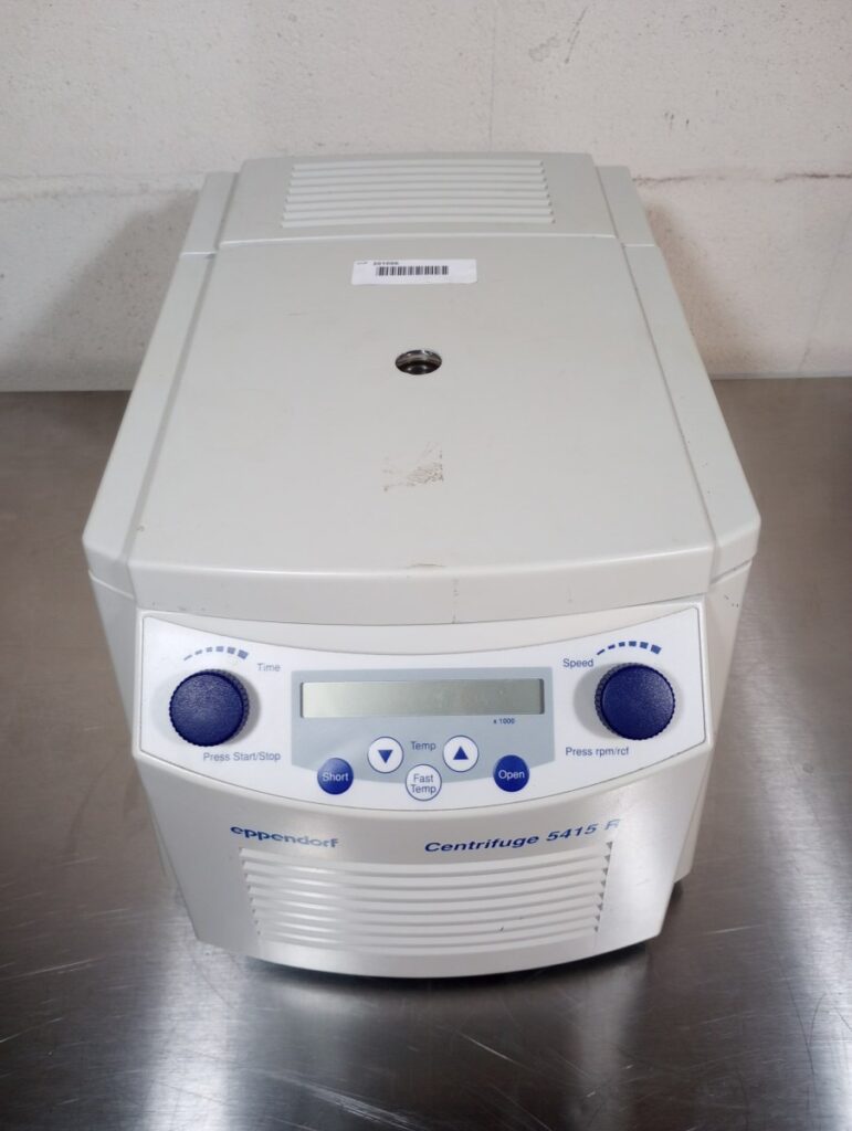 Eppendorf Refrigerated Centrifuge 5415 R W/ Rotor & Lid Silver Crest